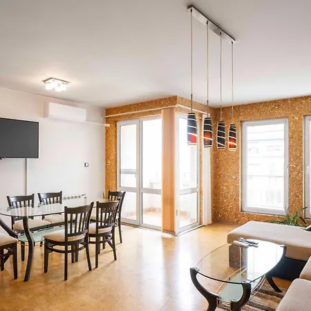 Vintage And Cozy 2bd-2ba Flat In Prime Location By Flat Mаnager