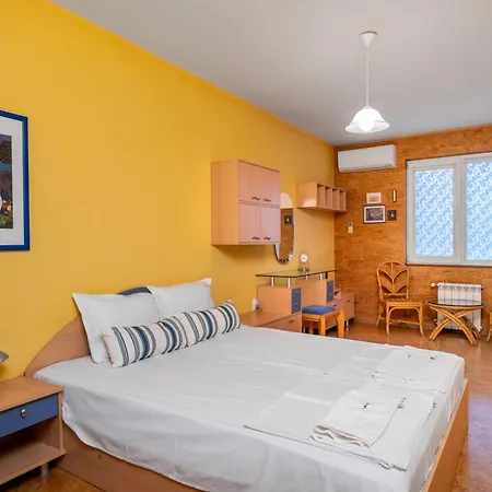 Apartmán Vintage And Cozy 2bd-2ba Flat In Prime Location By Flat Mаnager Sofie