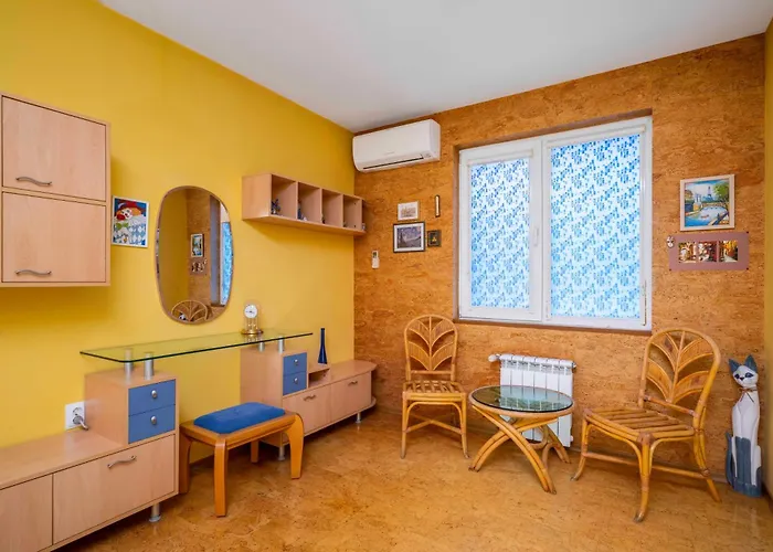 Διαμέρισμα Vintage And Cozy 2bd In Prime Location By Flat Mаnager Σόφια