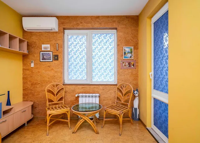 Vintage And Cozy 2bd In Prime Location By Flat Mаnager